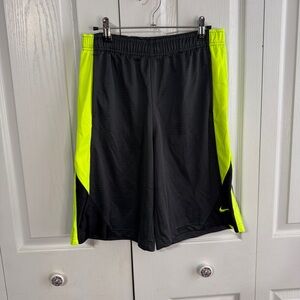 Nike layup 2.0 black volt basketball shorts size large